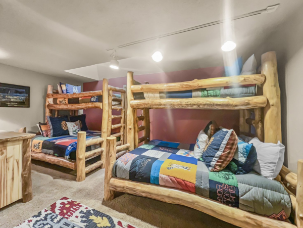 Copper MTN Center Village Pet Friendly condo Walk to Lift